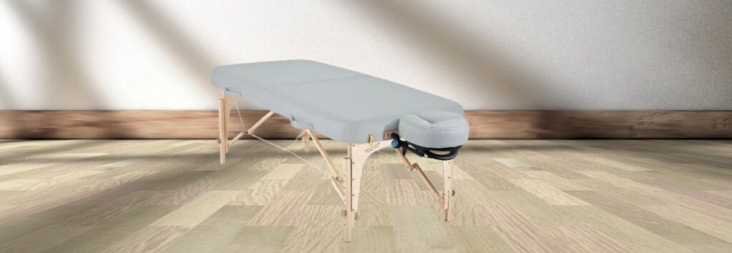 Comparing the Benefits and Drawbacks of Heated vs Traditional Massage Tables